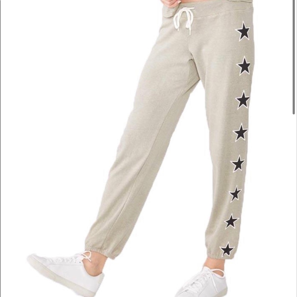 Monrow sweatpants with two toned star